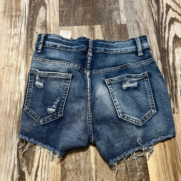 SHEIN Shorts - Picture 3 of 4